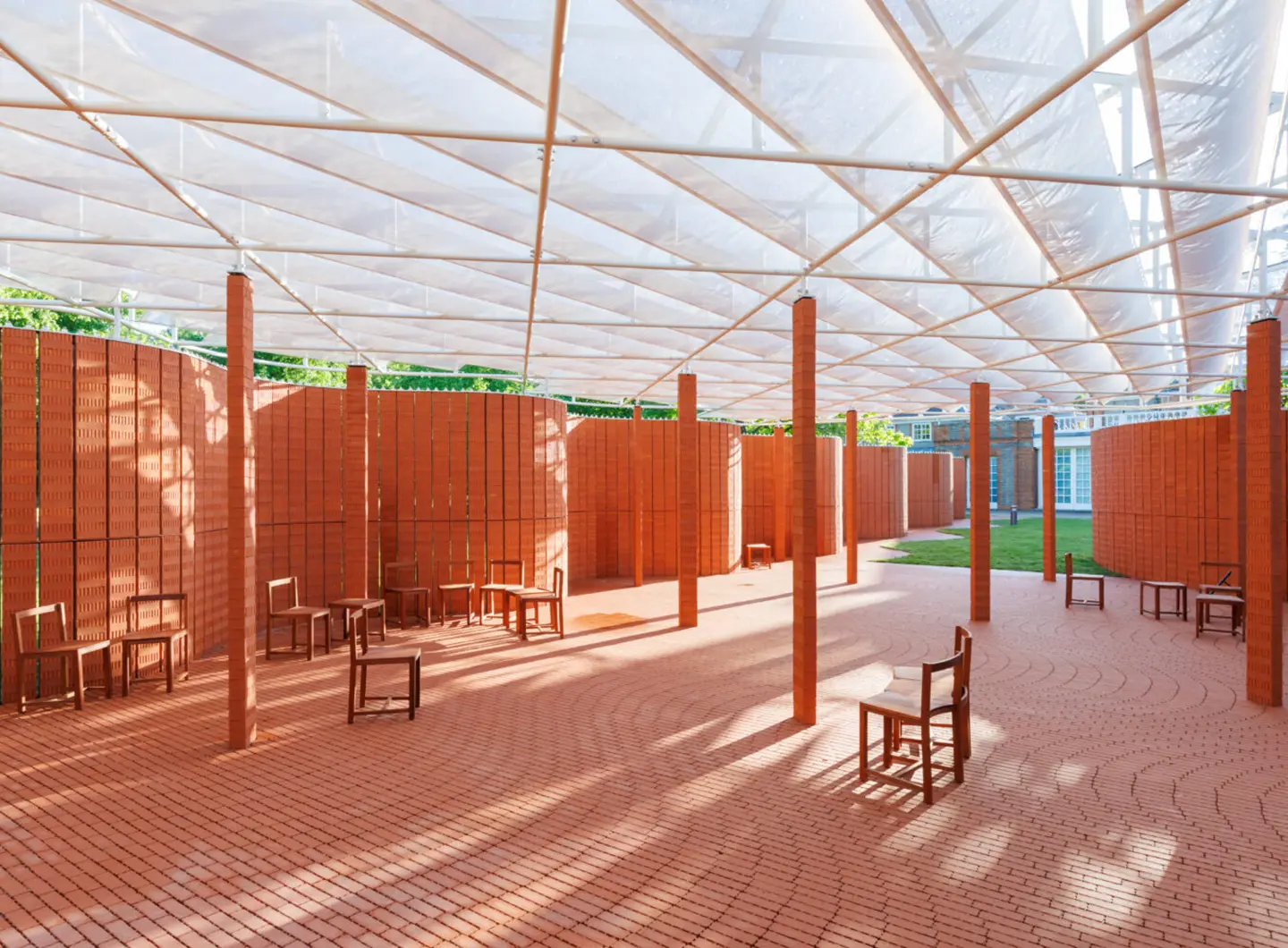 Serpentine Pavilion 2026 a serpentine, designed by Isabel Abascal and Alessandro Arienzo, LANZA atelier. Interior view © LANZA atelier, Photo Iwan Baan, Courtesy Serpentine.