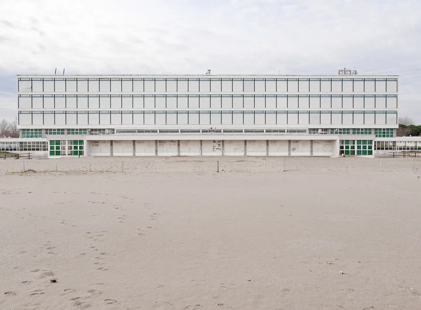 Colonia Marina AGIP, design Giuseppe Vaccaro e Ignazio Gardella, Cesenatico - Ph. Alessandro Costa, courtesy spaziindecisi