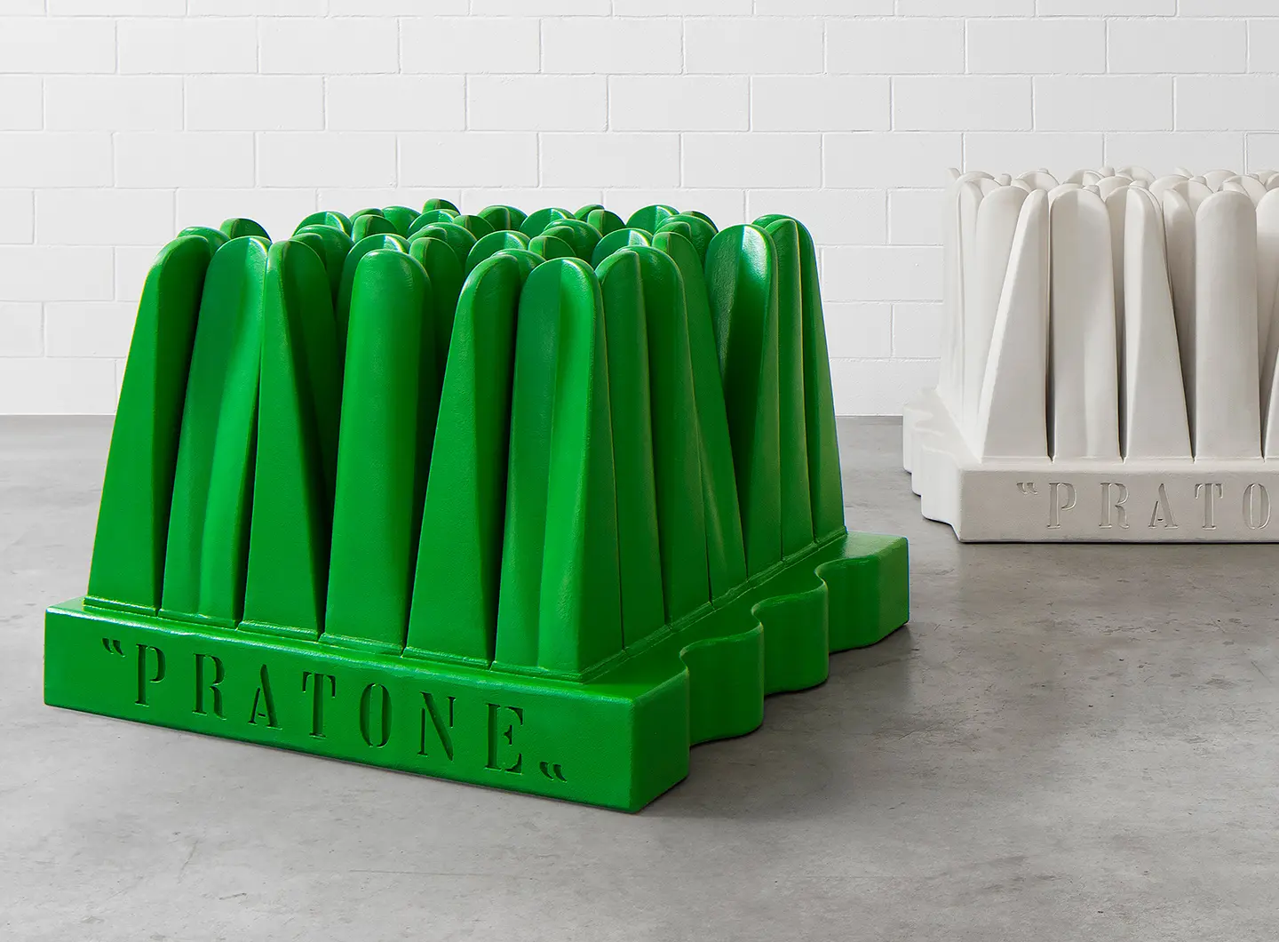 Divano Pratone®, design Ceretti, Derossi, Rosso, Gufram - Courtesy of Gufram