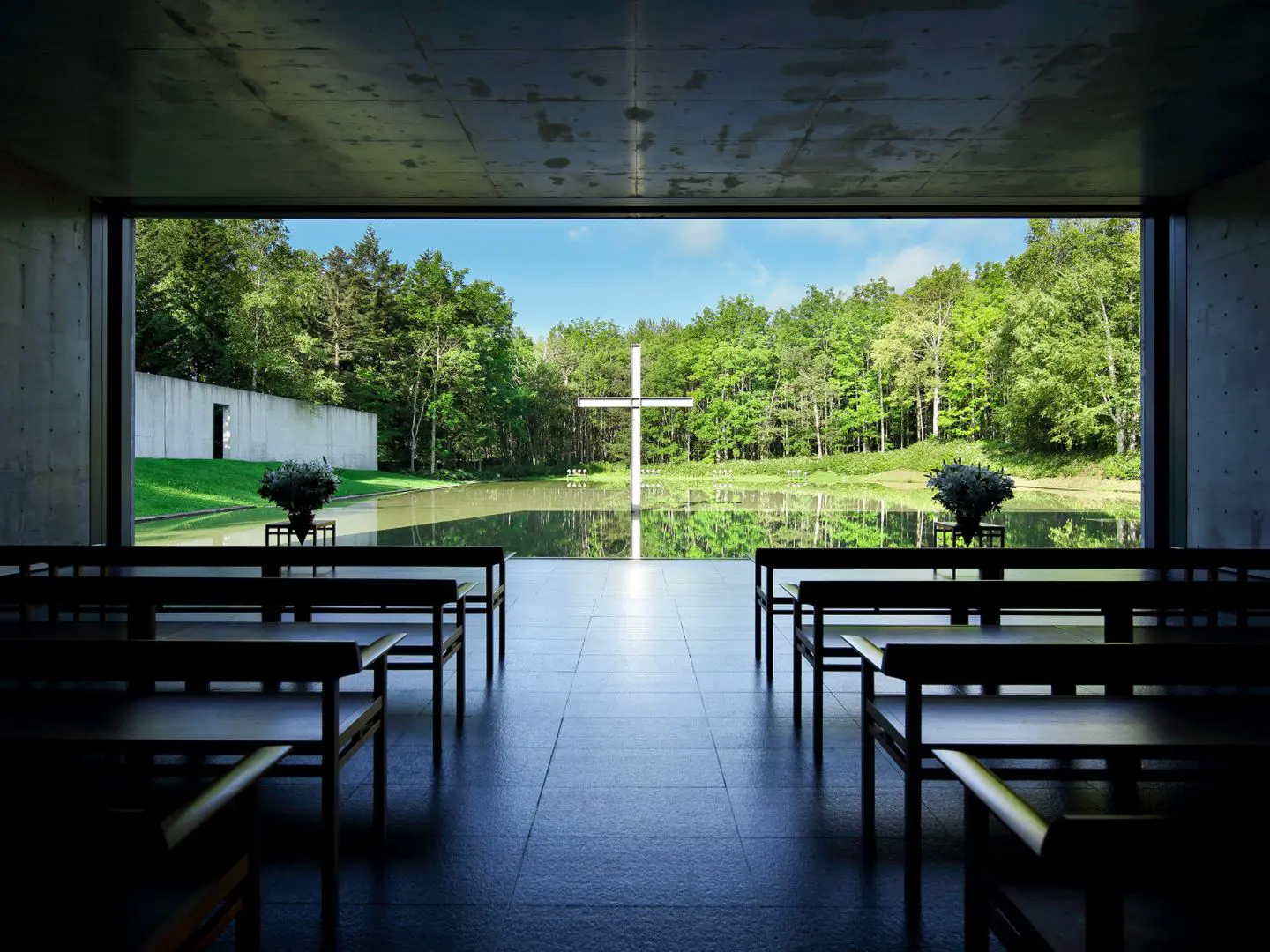 Church on the Water, Tadao Ando, Tomamu (Hokkaido), 1988 - Ph. Hirofumi Inaba. Courtesy Hoshino Resort