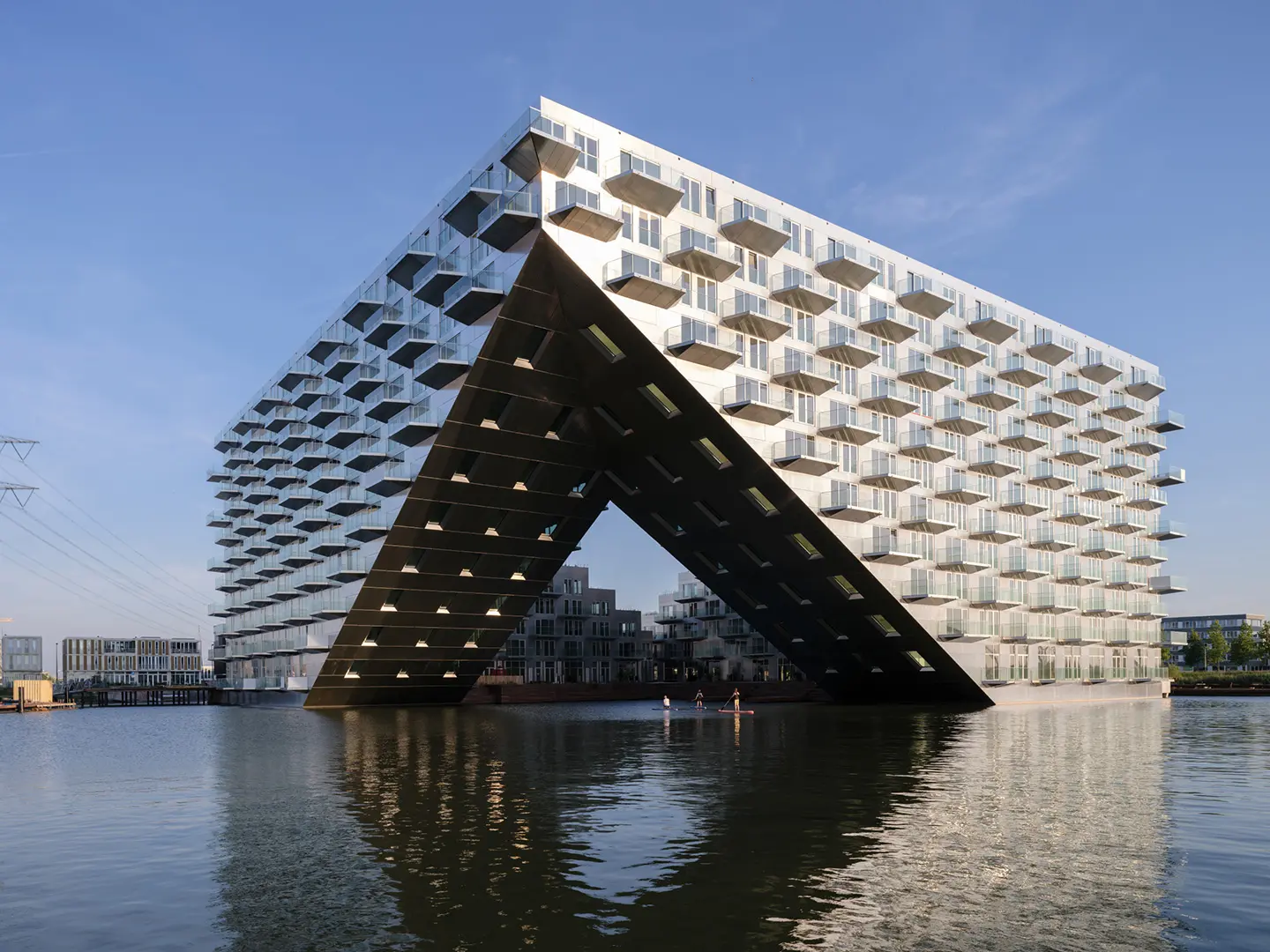 Sluishuis, BIG e Barcode Architects, Amsterdam, 2022 - Ph. Ossip van Duivenbode
