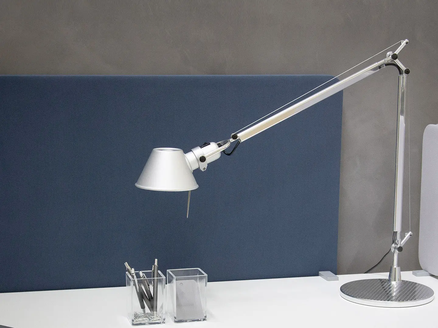 lampada Tolomeo, Michele De Lucchi