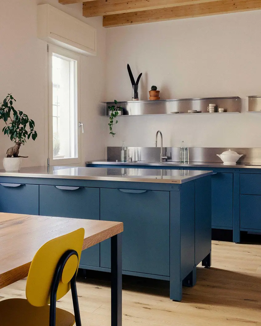 Cucina — Very Simple Kitchen, A Island