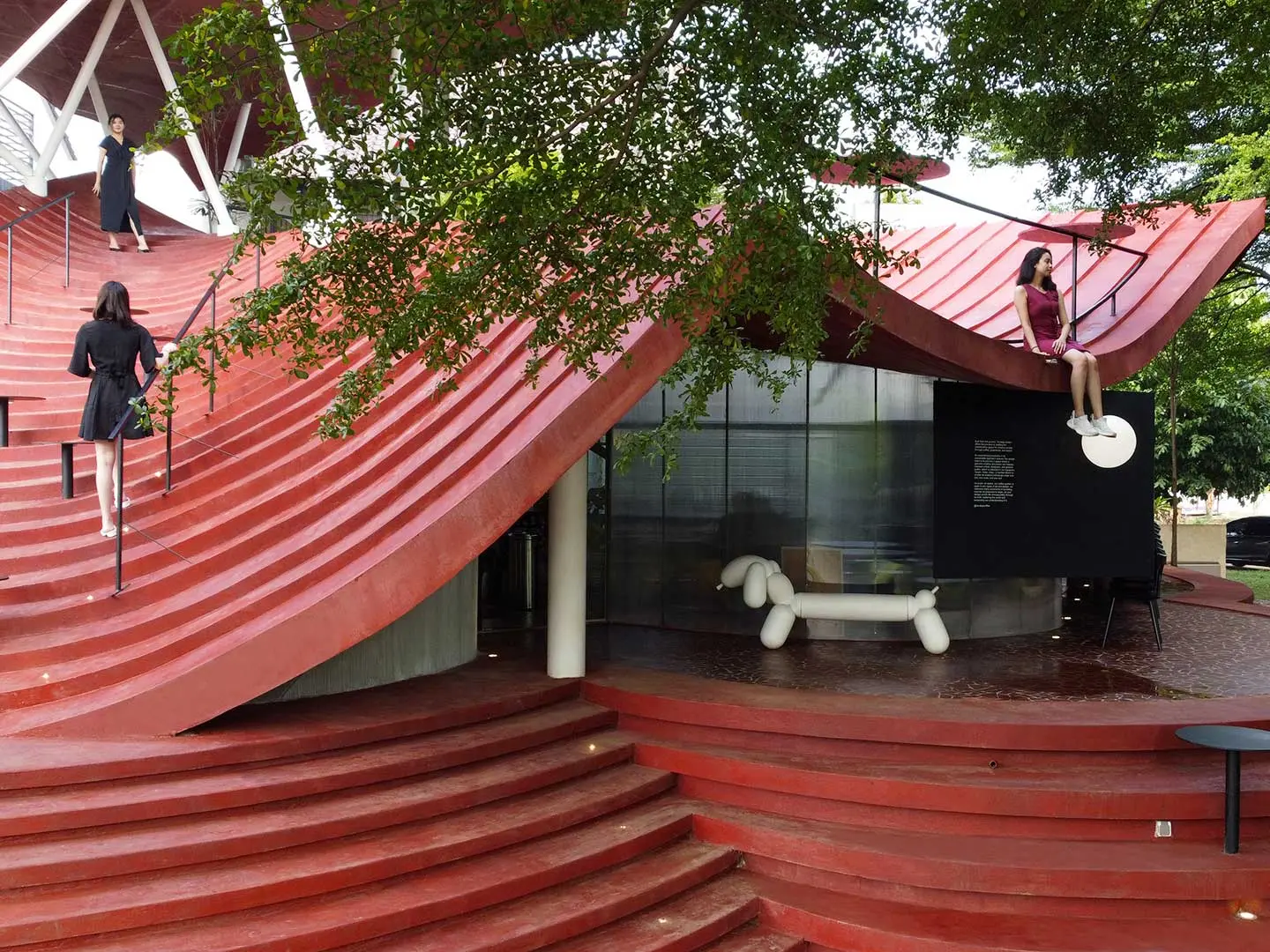 Tanatap Canopy Garden Café and Restaurant