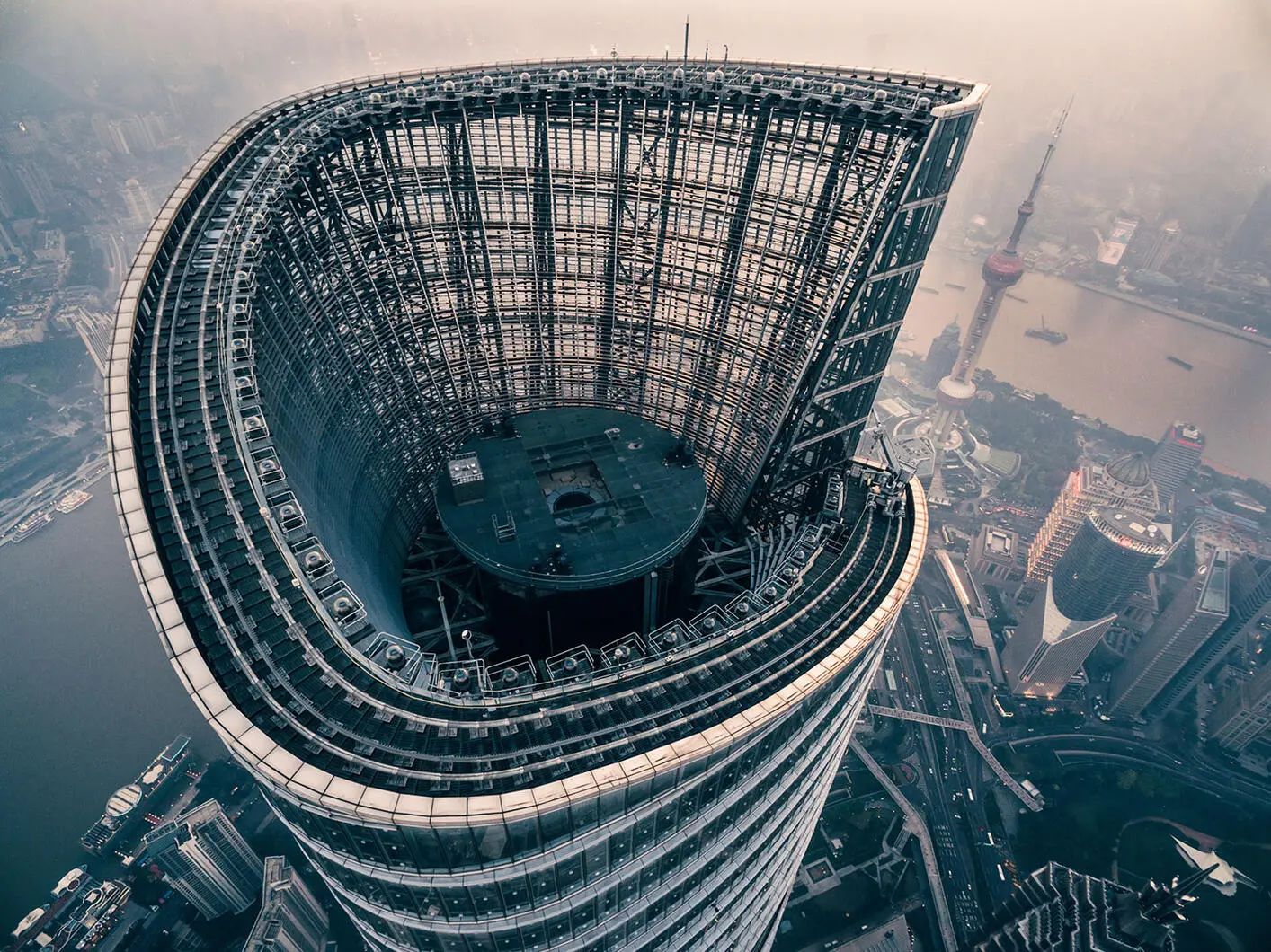 Shanghai Tower Derryck
