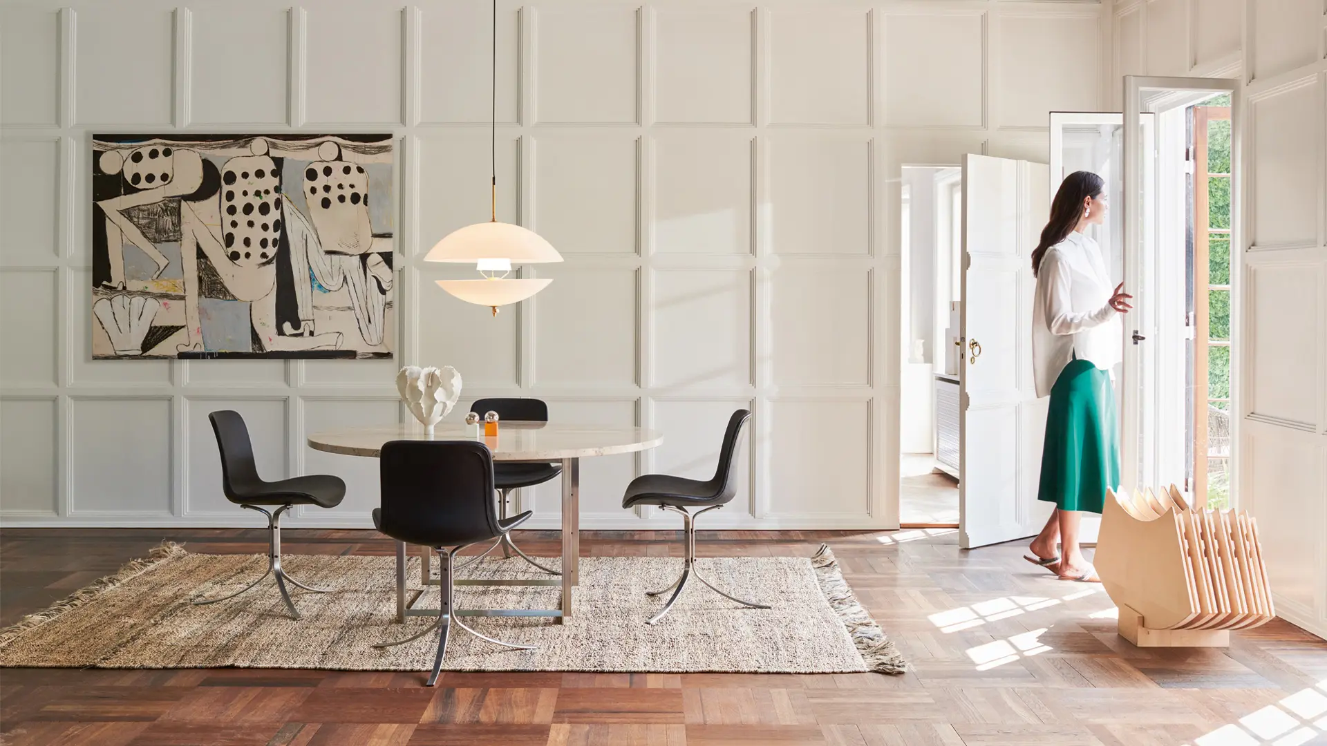 H_TATLER_Clam-pendant-light-by-Ahm-&-Lund-from-Fritz-Hansen---Image-Credit-Fritz-Hansen