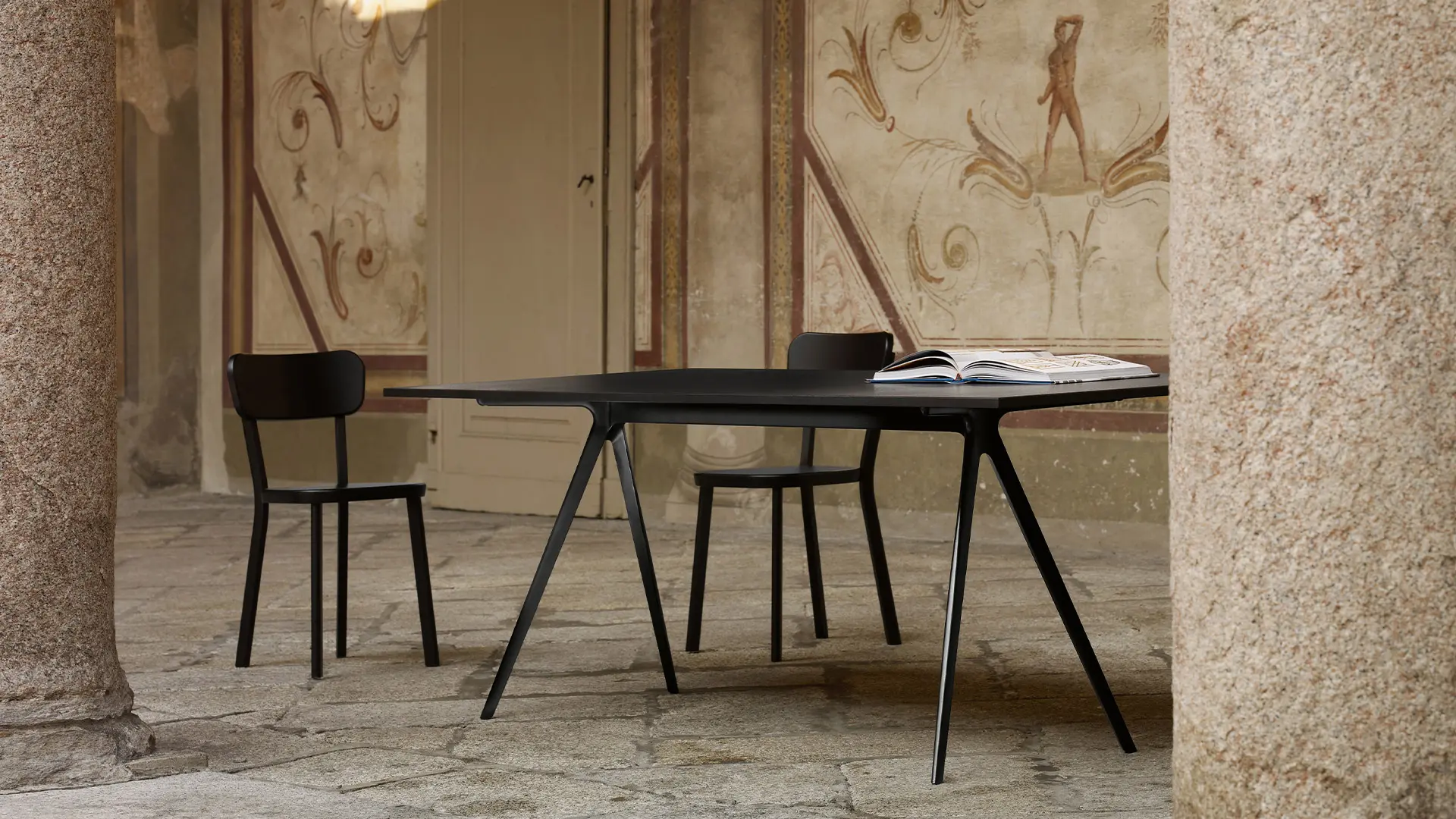 Baguette desk by Magis