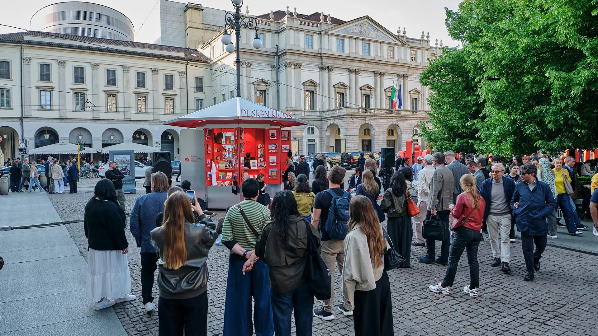 Design Kiosk, design DWA Design Studio - Piazza della Scala 