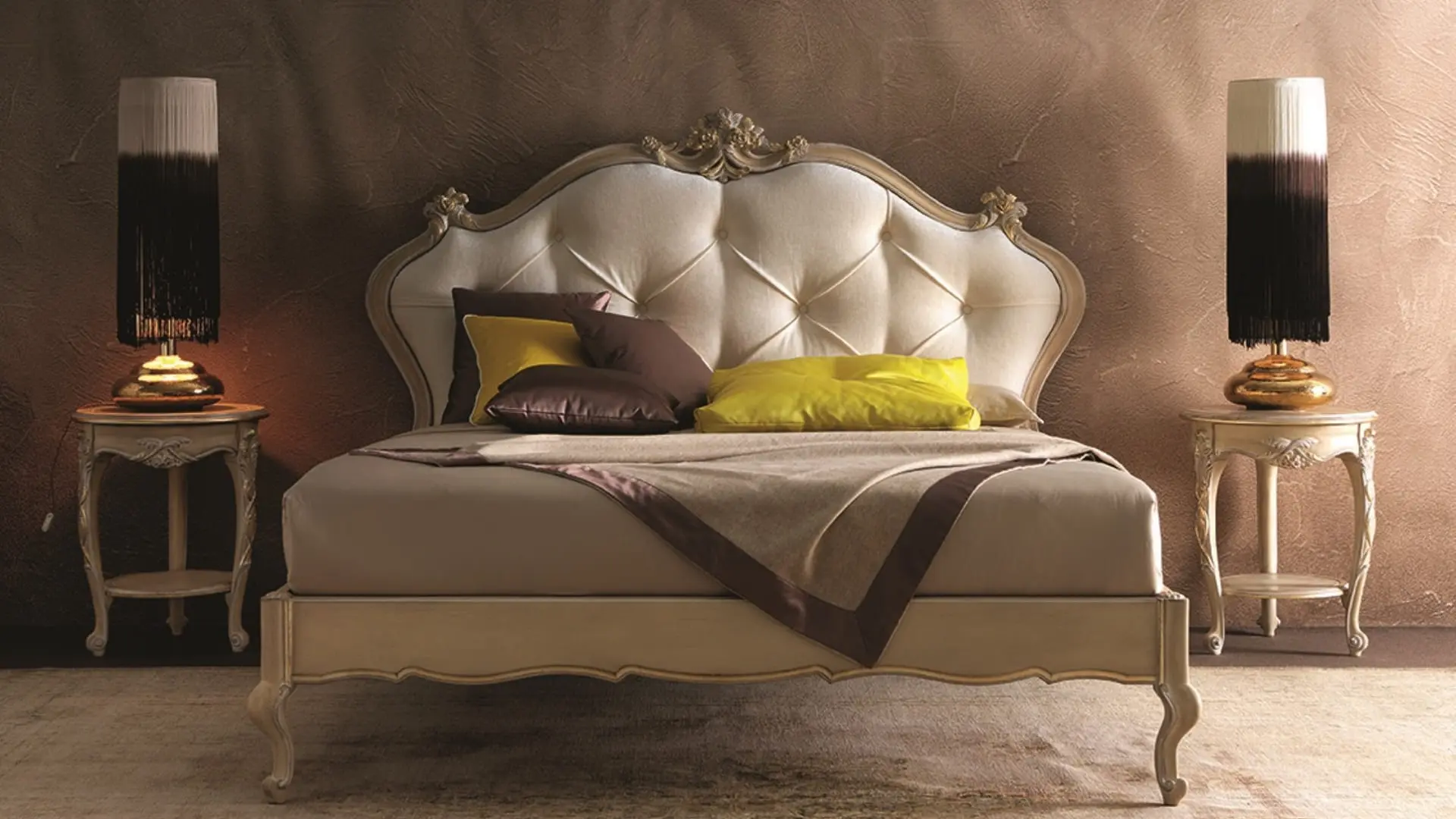 Letto legno decorato a mano