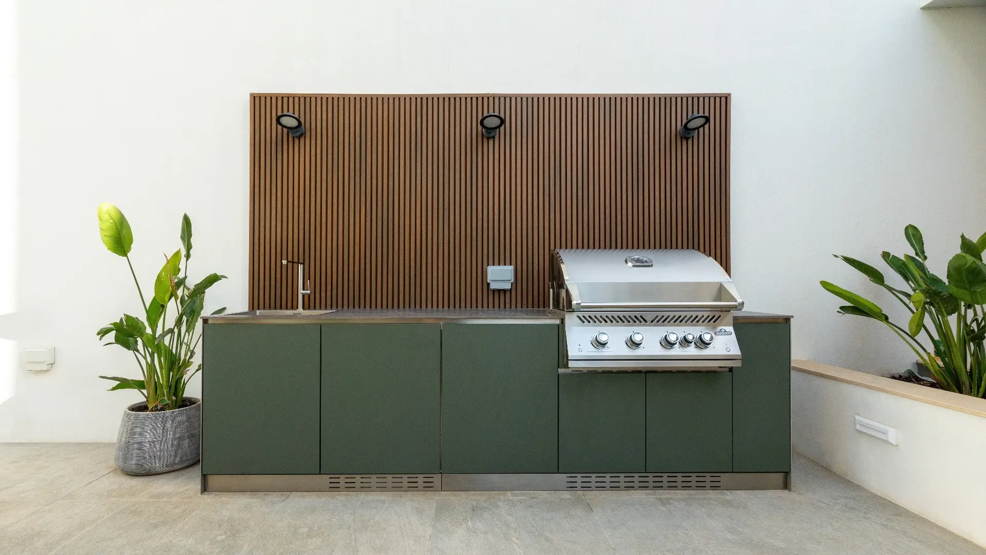 OF outdoorkitchens