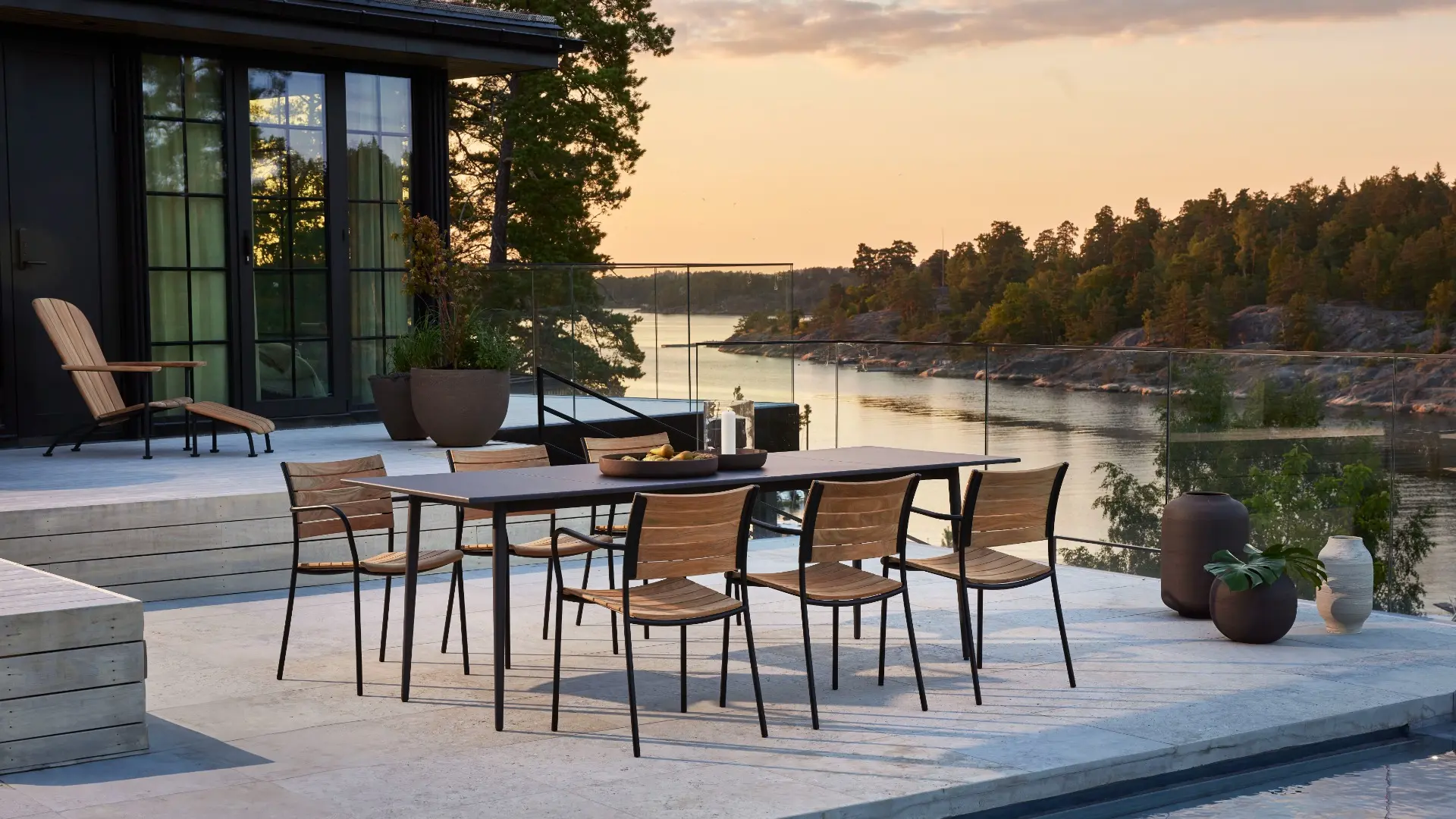 Teak chair with metal frame