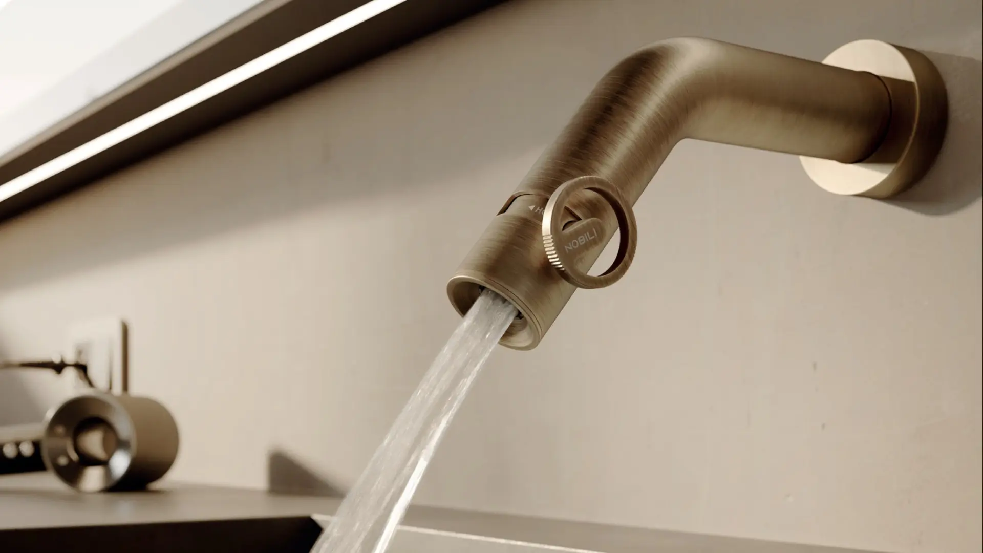 Serie Sole, miscelatore a parete in finitura Caffè