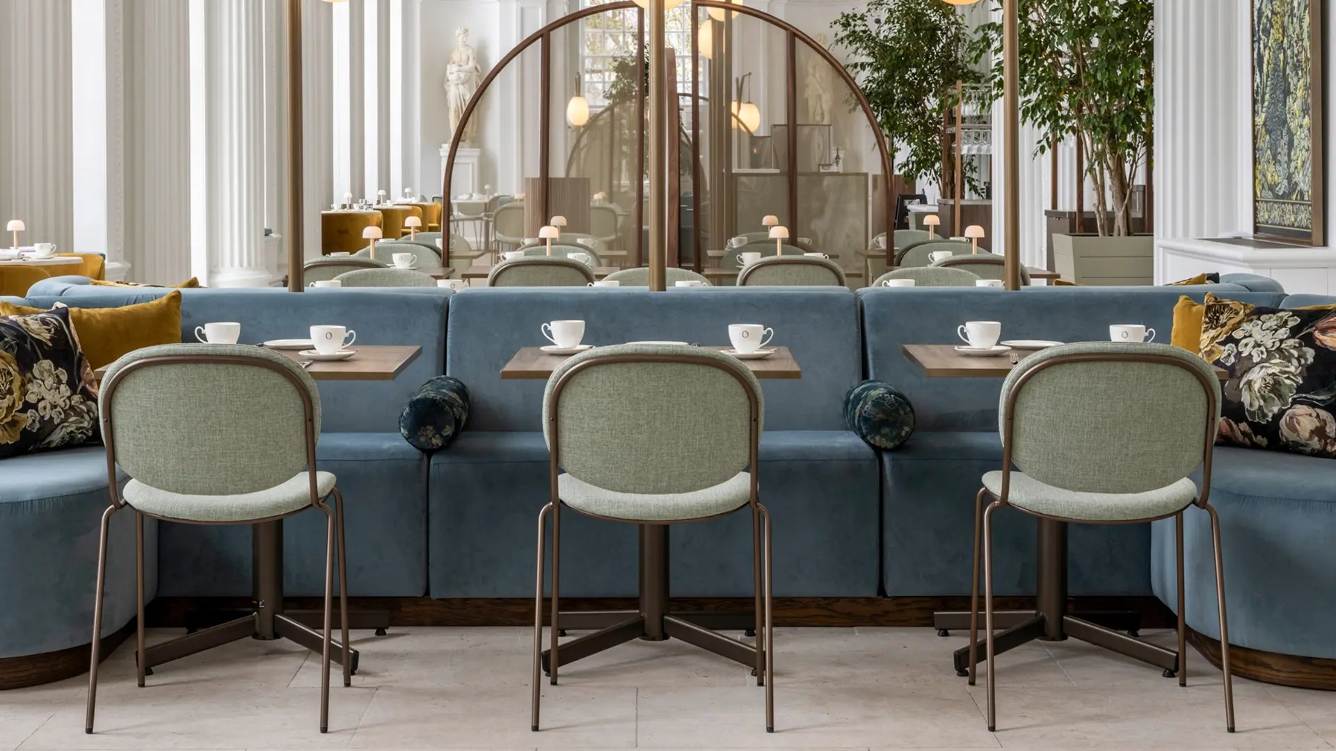 StableTable Classic at Kensington Palace, UK